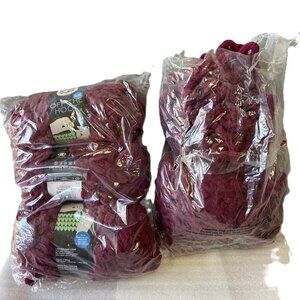 Off The Hook Pre-Looped Jumbo-Weight Polyester Cherry Bomb 100g/3.5oz 5+ Skeins